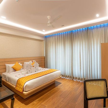 Serene Resort Hyderabad Shamshabad Esterno foto
