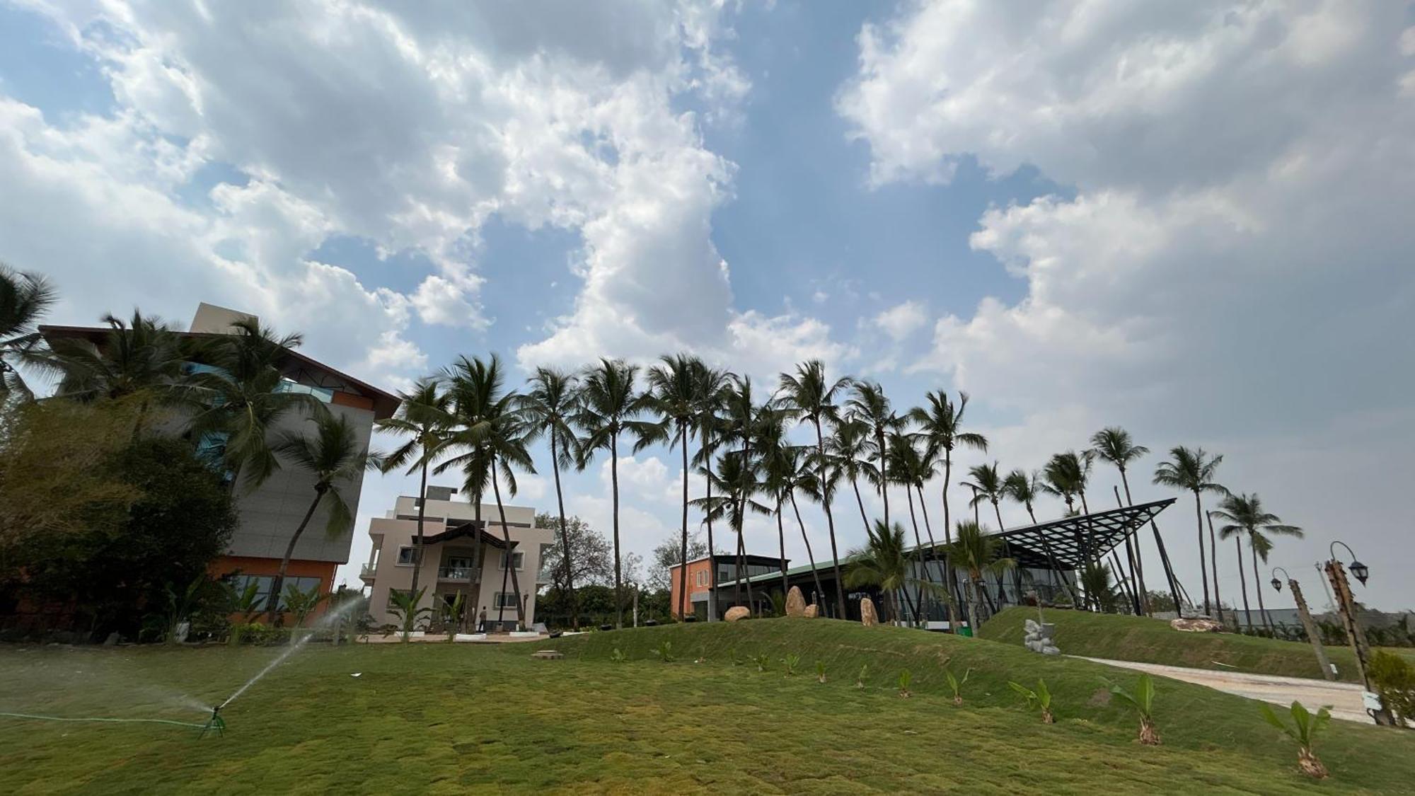 Serene Resort Hyderabad Shamshabad Esterno foto