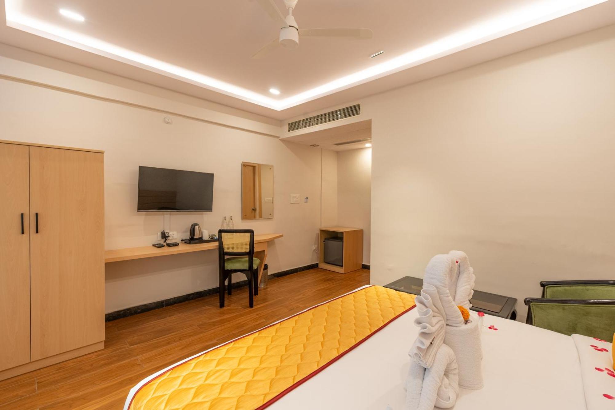 Serene Resort Hyderabad Shamshabad Esterno foto