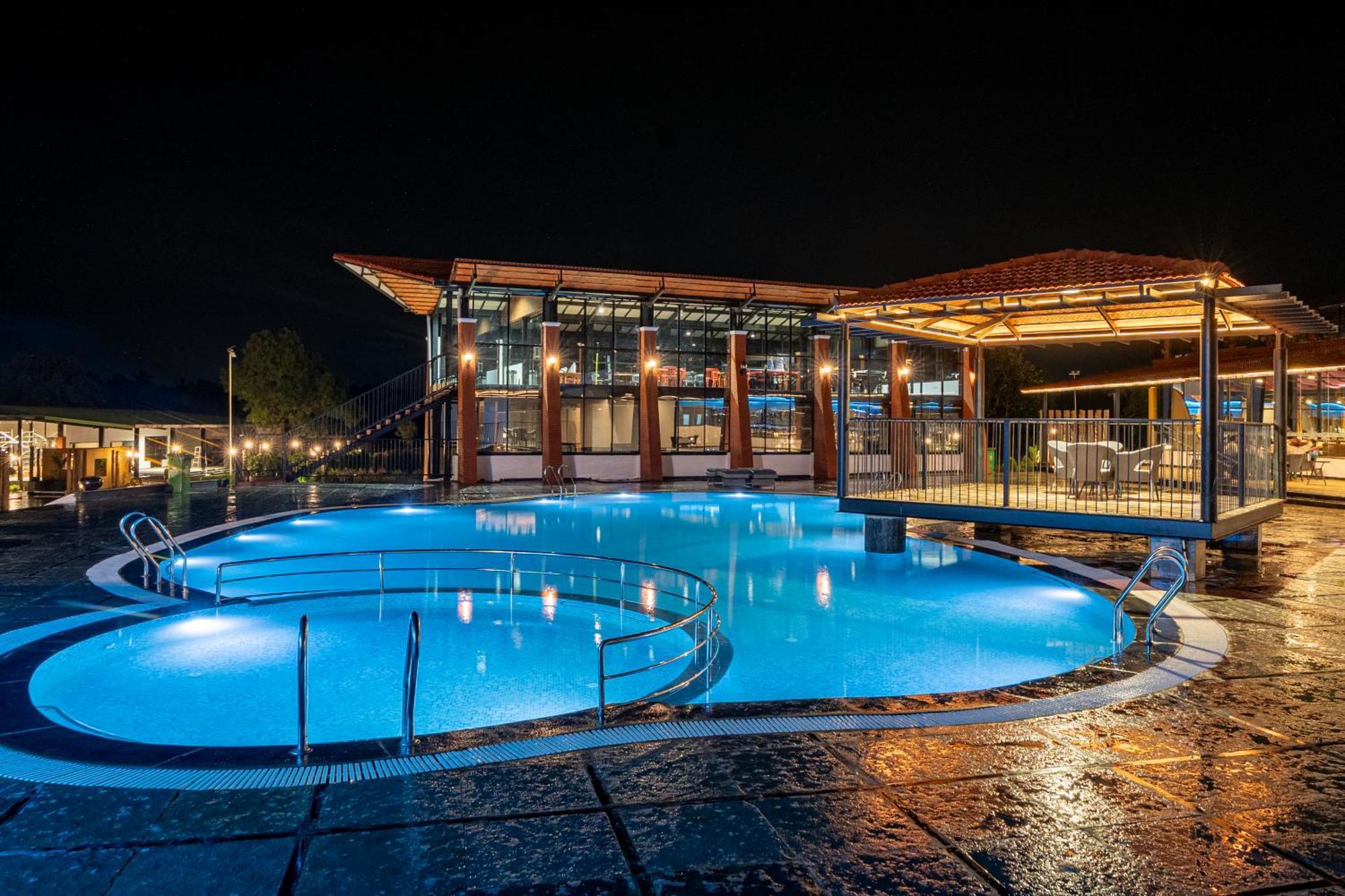 Serene Resort Hyderabad Shamshabad Esterno foto