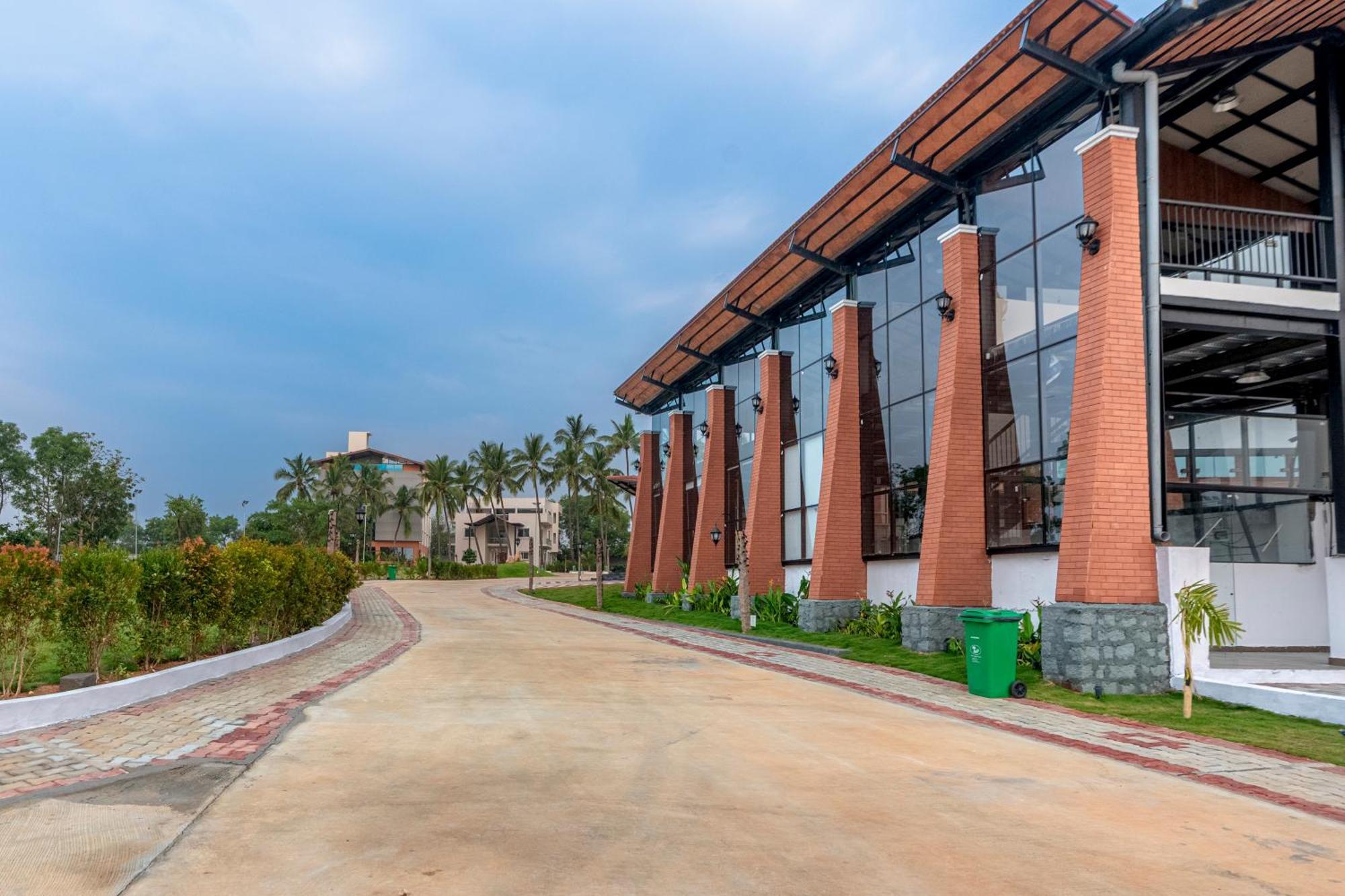 Serene Resort Hyderabad Shamshabad Esterno foto